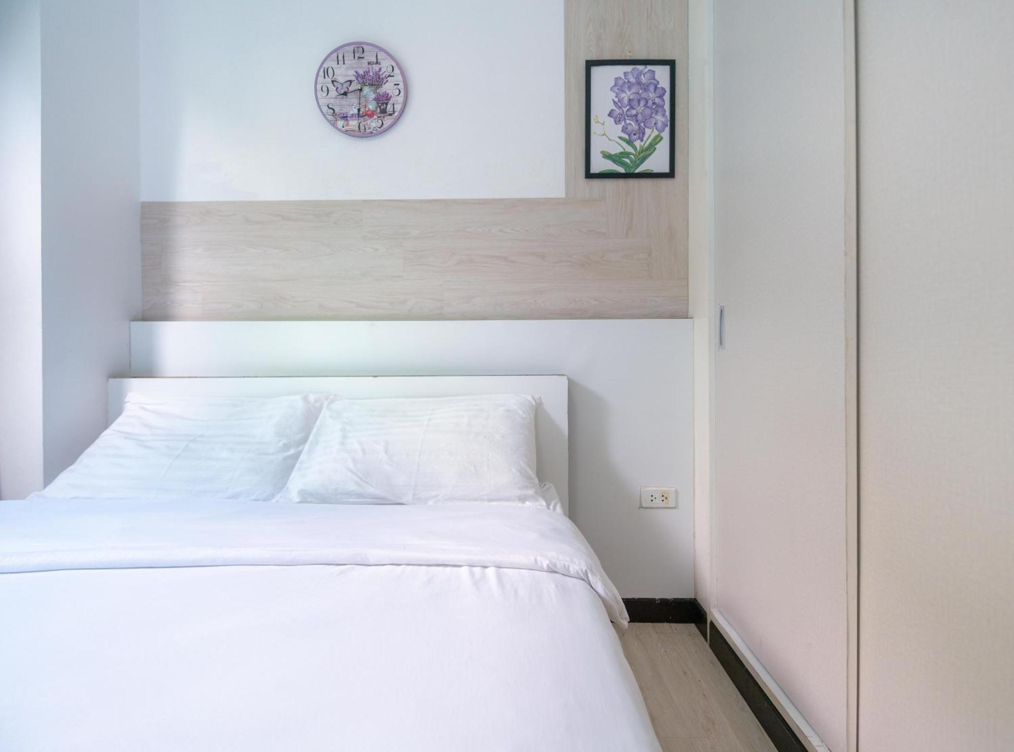 Baan Sabai Rama IV Apartment 방콕 외부 사진