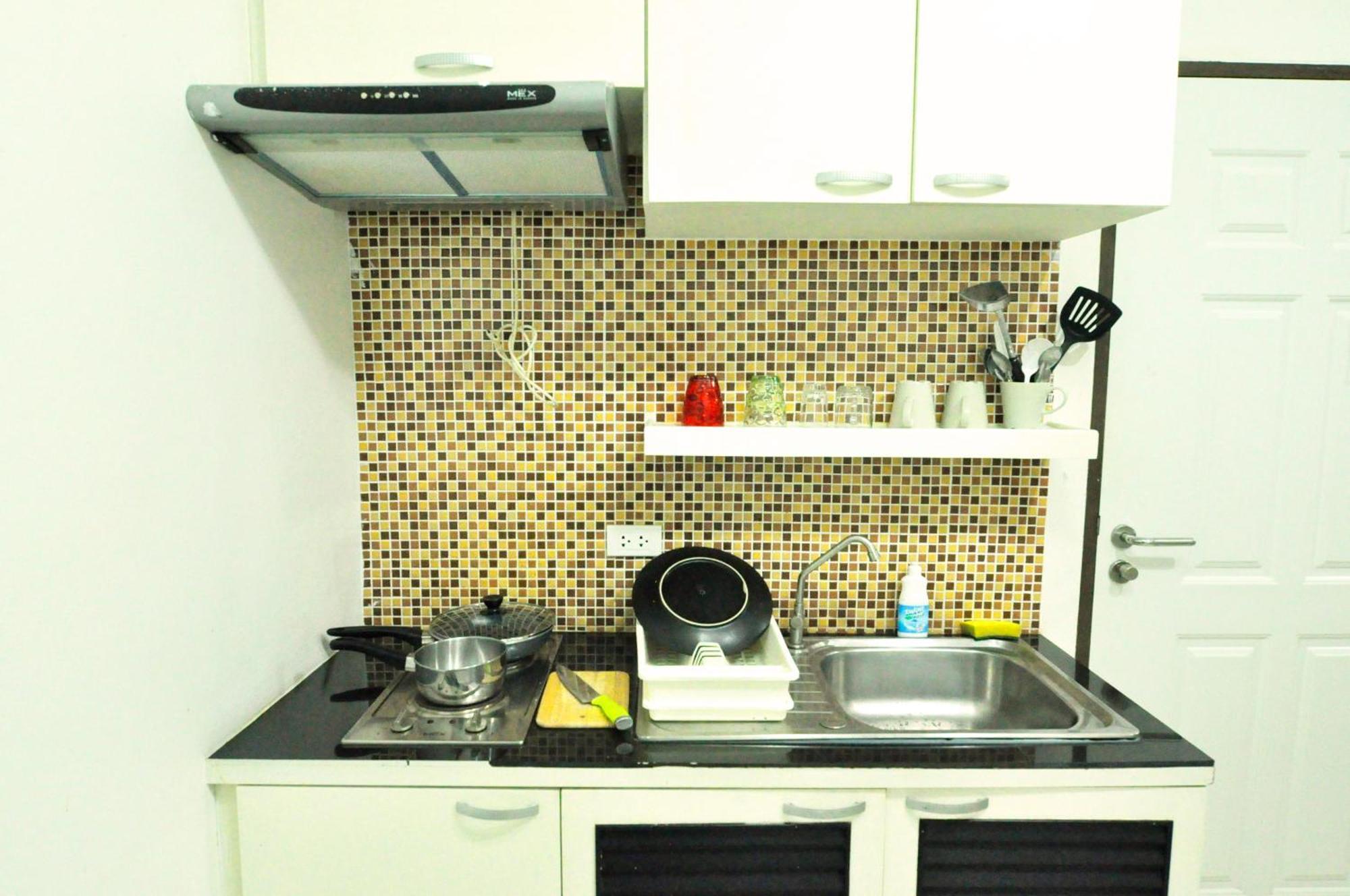 Baan Sabai Rama IV Apartment 방콕 외부 사진