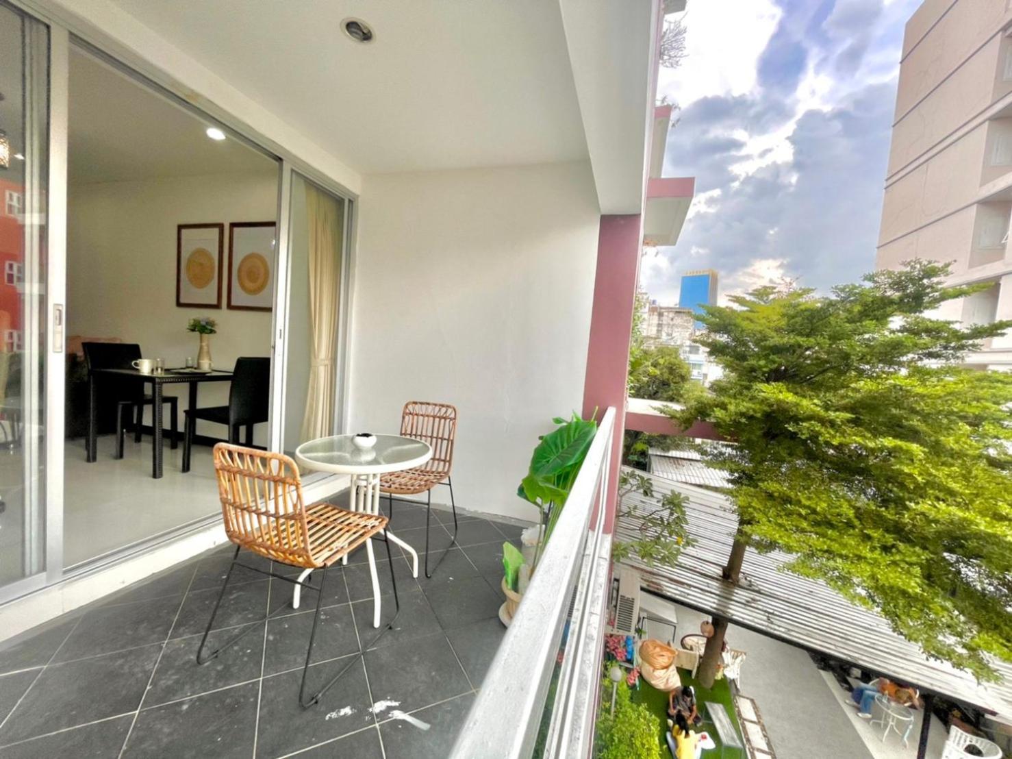 Baan Sabai Rama IV Apartment 방콕 외부 사진