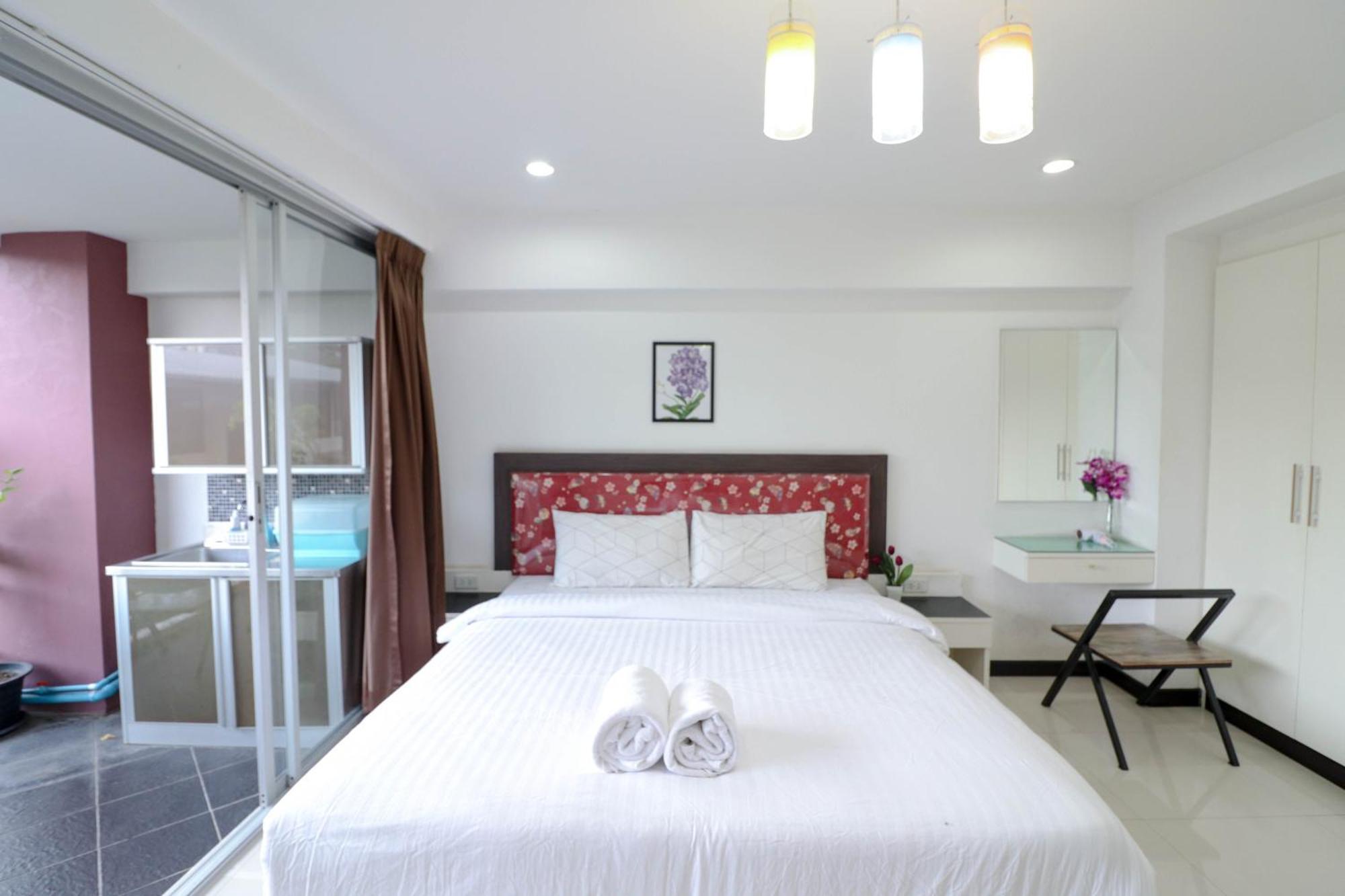 Baan Sabai Rama IV Apartment 방콕 외부 사진